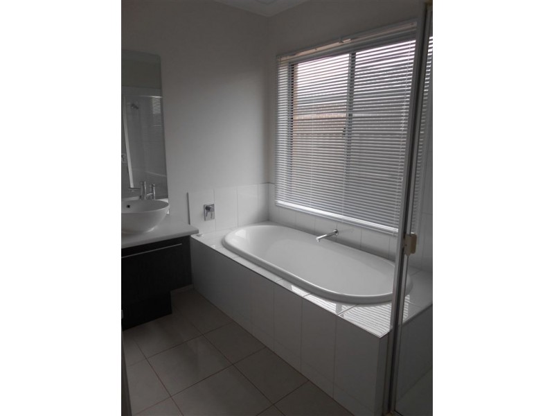 10 Clovedale Avenue, Alfredton VIC 3350