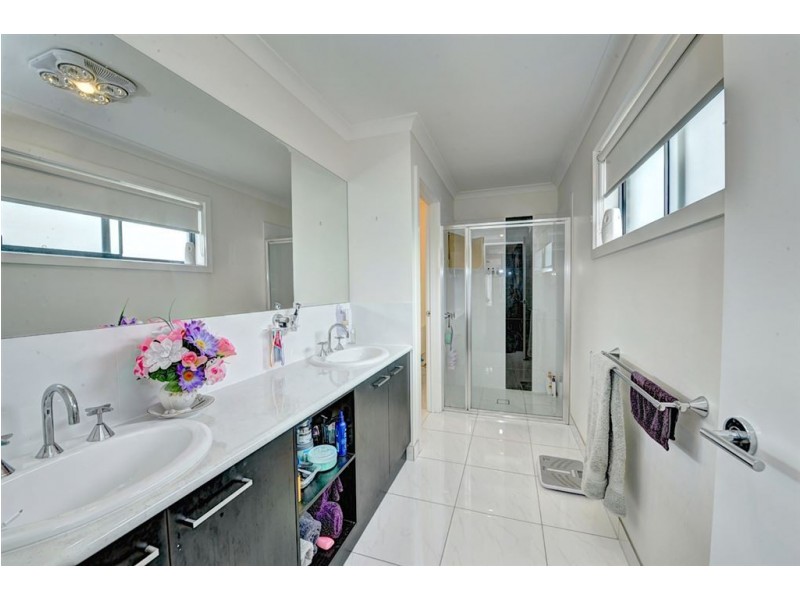 2 Oberon Street, Alfredton VIC 3350