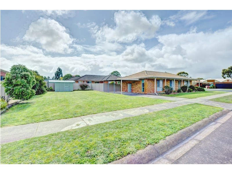 4 Royale Street, Delacombe VIC 3356