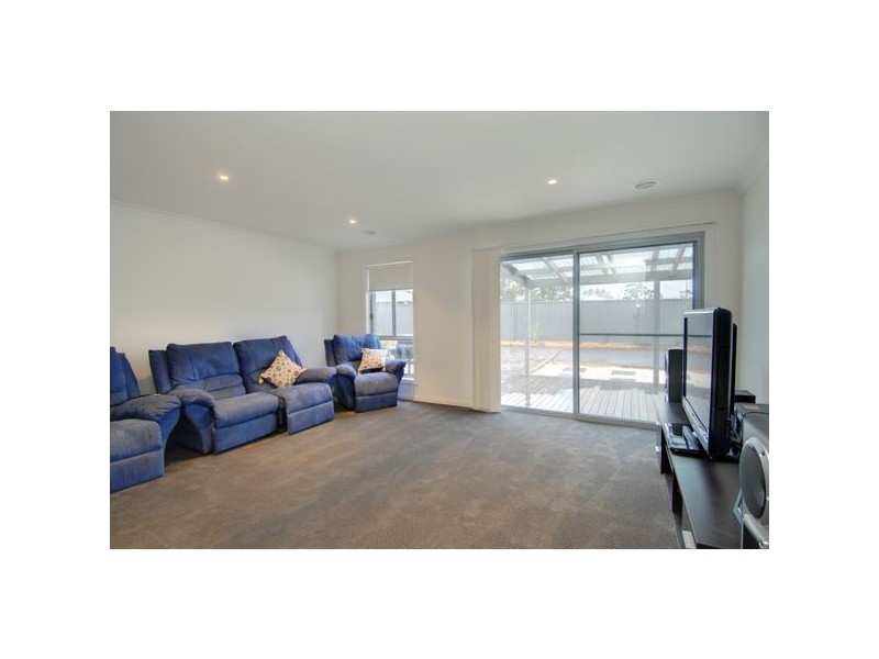 6 Brahman Drive, Delacombe VIC 3356