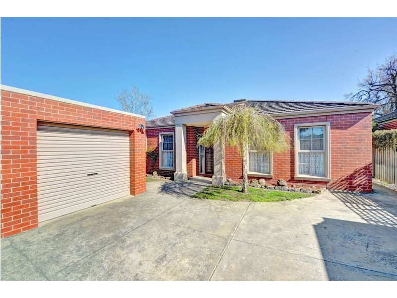 2/4 Learmonth Street, Alfredton VIC 3350