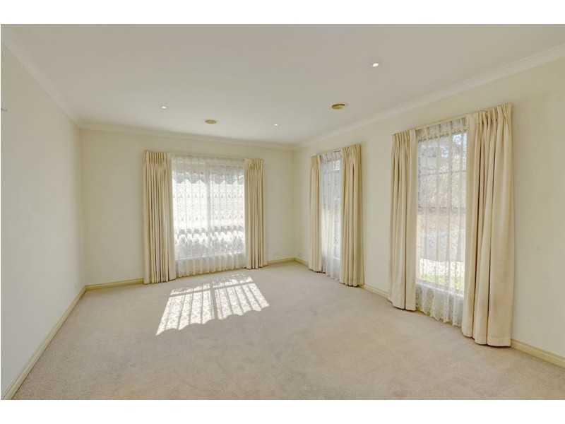 2/4 Learmonth Street, Alfredton VIC 3350