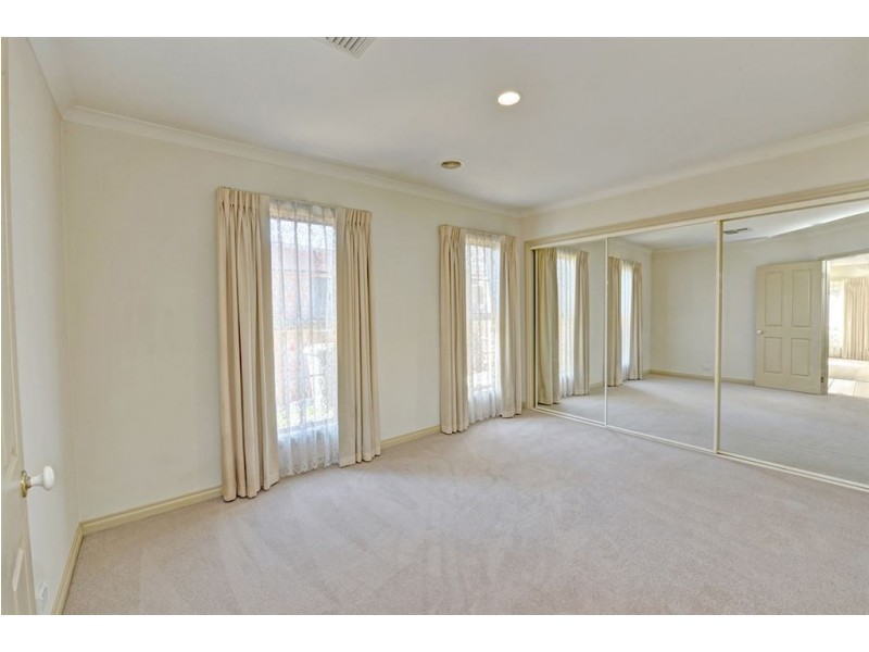 2/4 Learmonth Street, Alfredton VIC 3350