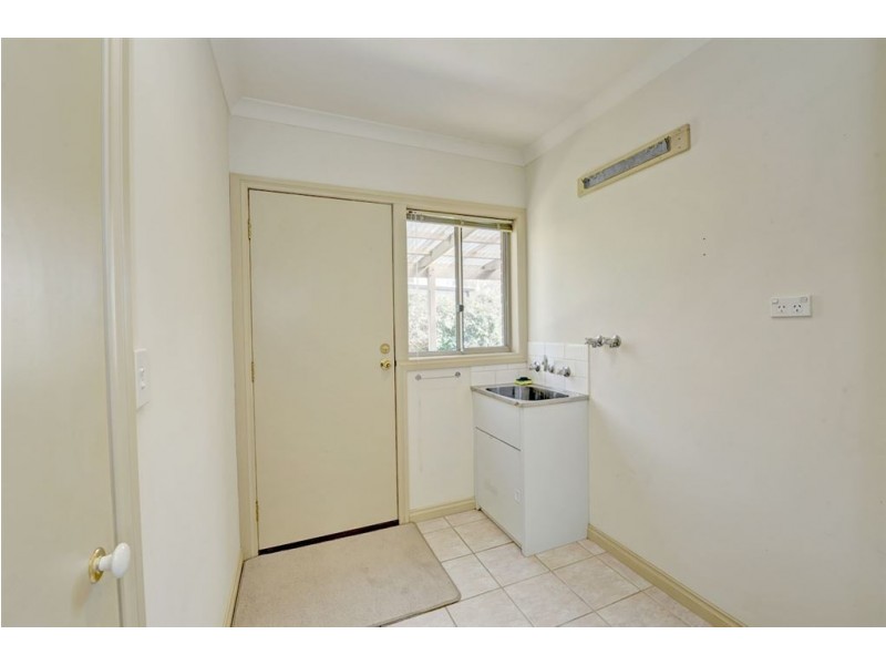 2/4 Learmonth Street, Alfredton VIC 3350