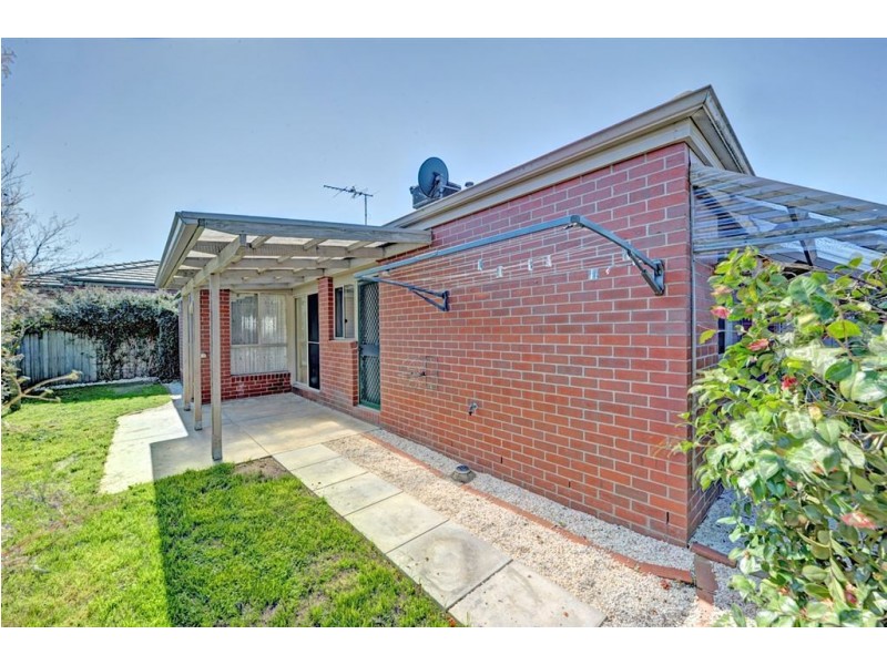 2/4 Learmonth Street, Alfredton VIC 3350