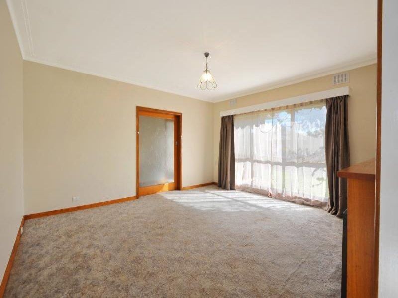 2 Margaret Street, Wendouree VIC 3355