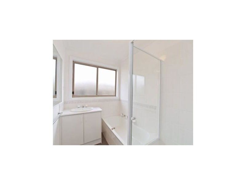 32 Lauderdale Avenue, Alfredton VIC 3350