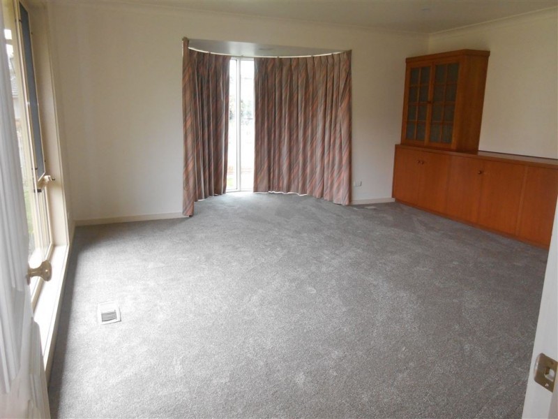 6 Alfred Street North, Lake Wendouree VIC 3350