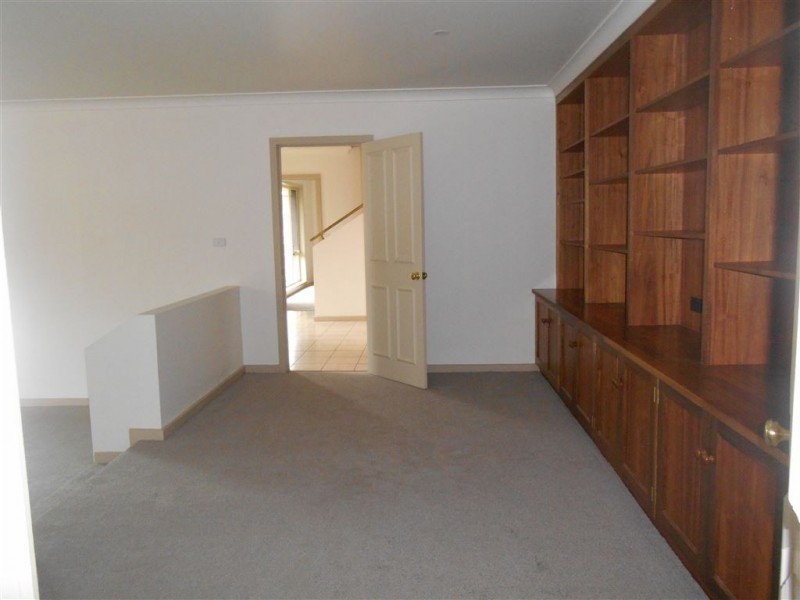 6 Alfred Street North, Lake Wendouree VIC 3350