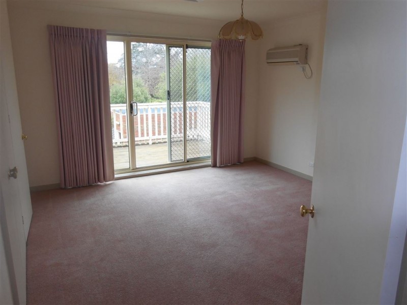 6 Alfred Street North, Lake Wendouree VIC 3350