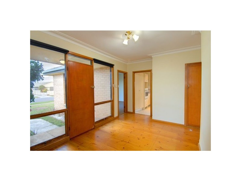 27 Eton Street, Wendouree VIC 3355