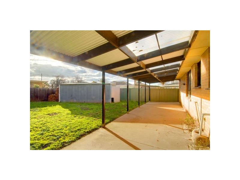 27 Eton Street, Wendouree VIC 3355