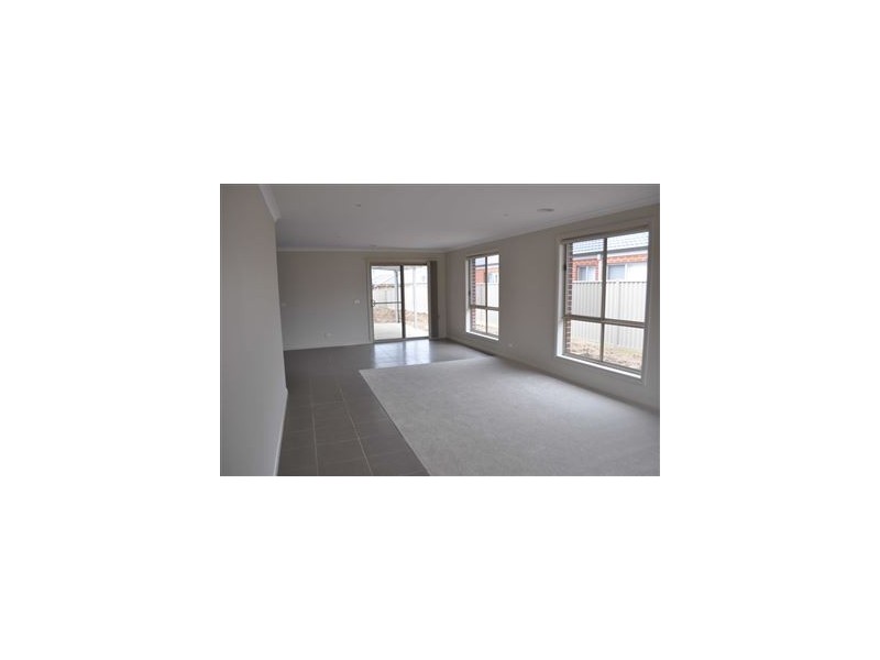 6 Oberon Street, Alfredton VIC 3350