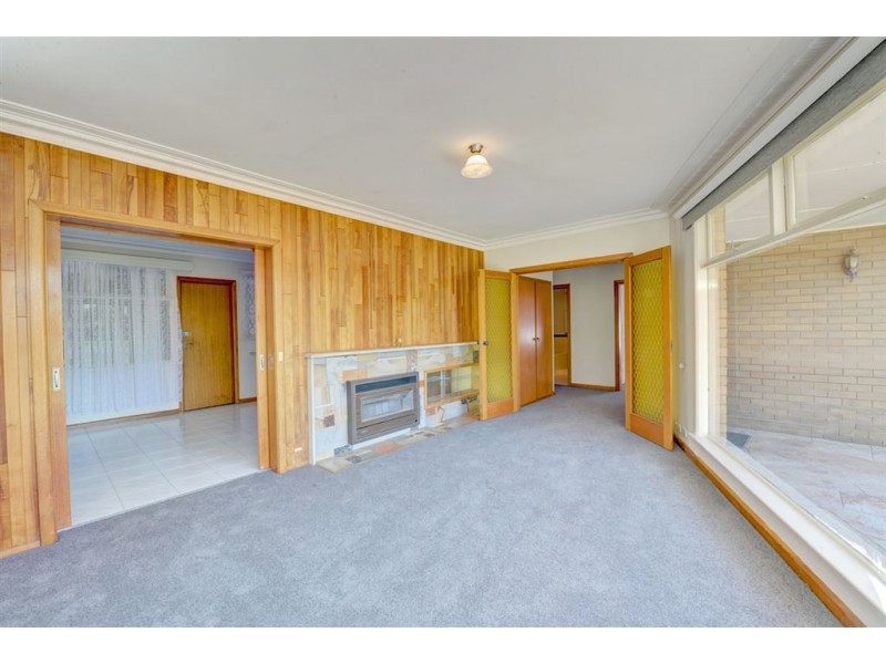 3 Whitelaw Avenue, Delacombe VIC 3356