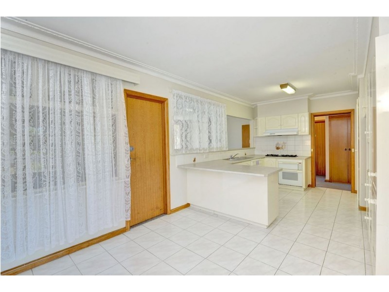 3 Whitelaw Avenue, Delacombe VIC 3356