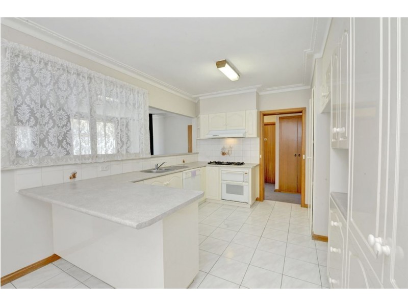 3 Whitelaw Avenue, Delacombe VIC 3356