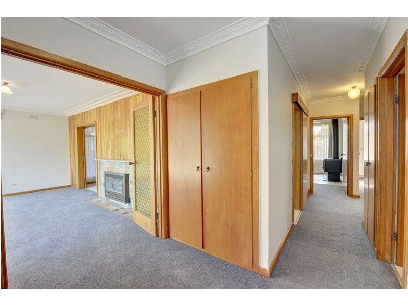 3 Whitelaw Avenue, Delacombe VIC 3356