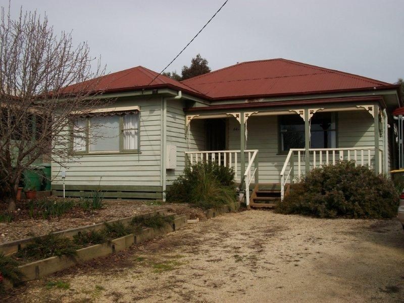 a/64 Luttet Street, Creswick VIC 3363