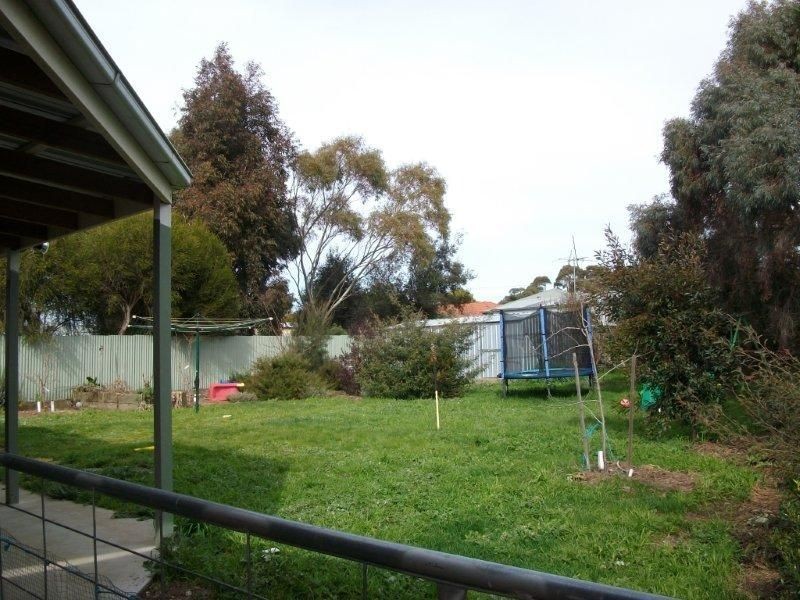 a/64 Luttet Street, Creswick VIC 3363