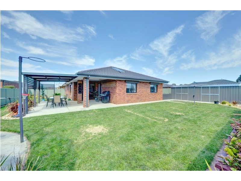 1 Felix Court, Miners Rest VIC 3352