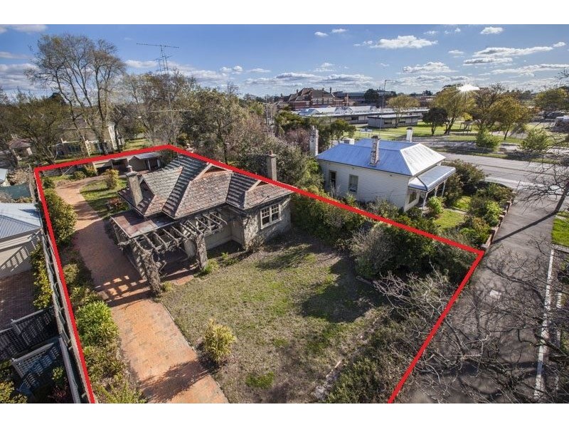 13 Carlton Street, Lake Wendouree VIC 3350