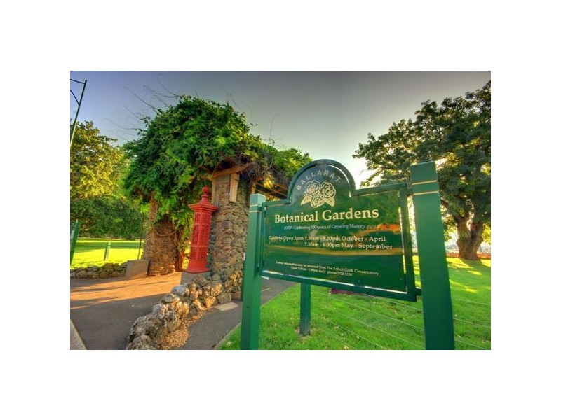 13 Carlton Street, Lake Wendouree VIC 3350