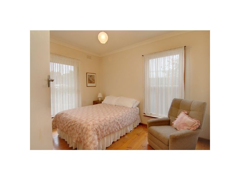 26 Cambridge Street, Wendouree VIC 3355