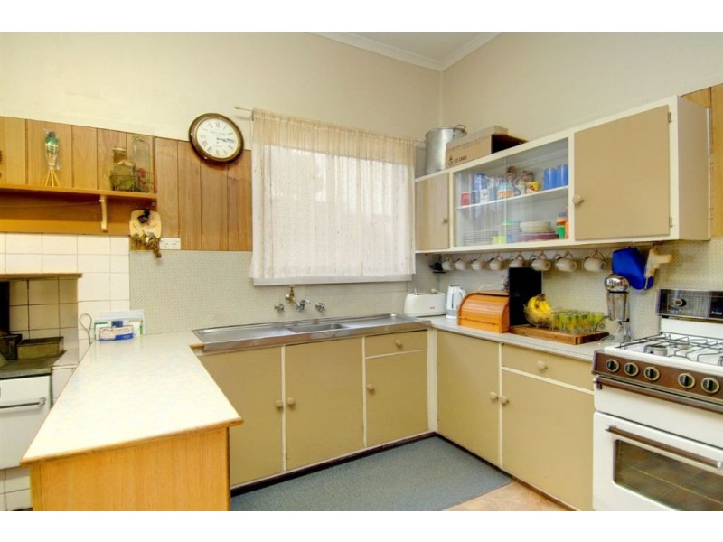 56 Service Street, Clunes VIC 3370