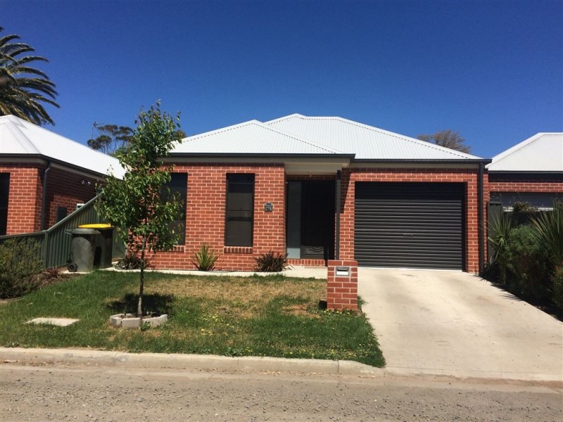 104a Johns Street, Ballarat East VIC 3350