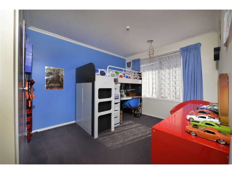 6 Menhennet Drive, Delacombe VIC 3356