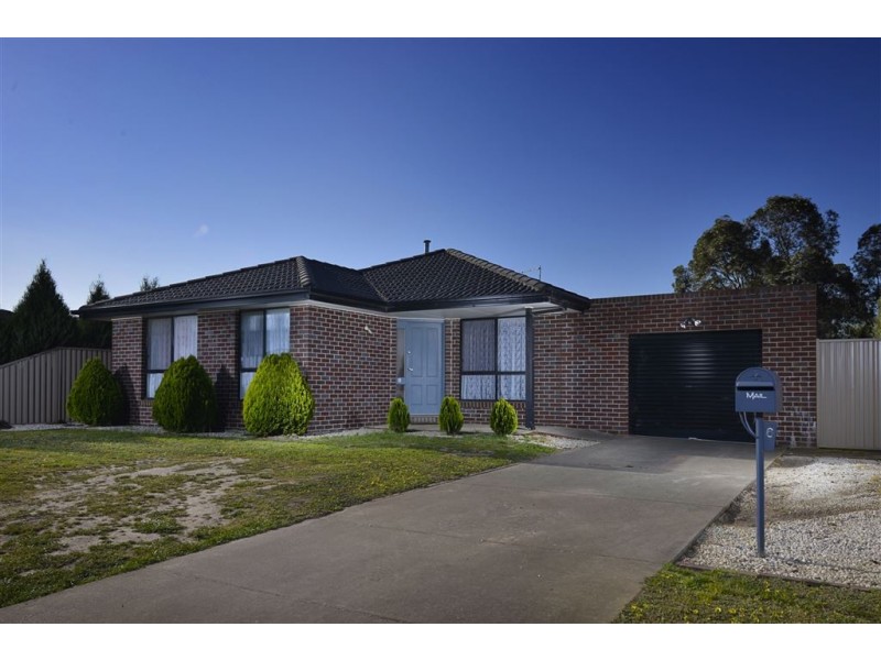 6 Menhennet Drive, Delacombe VIC 3356