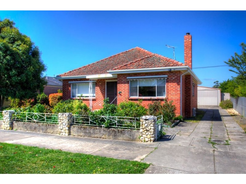 12 Park Street, Wendouree VIC 3355