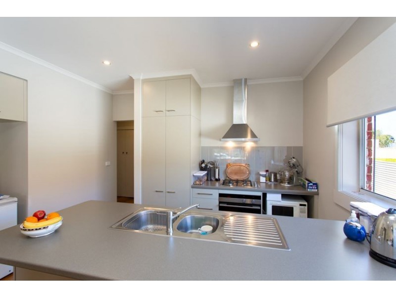 12 Park Street, Wendouree VIC 3355