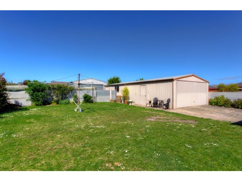 12 Park Street, Wendouree VIC 3355