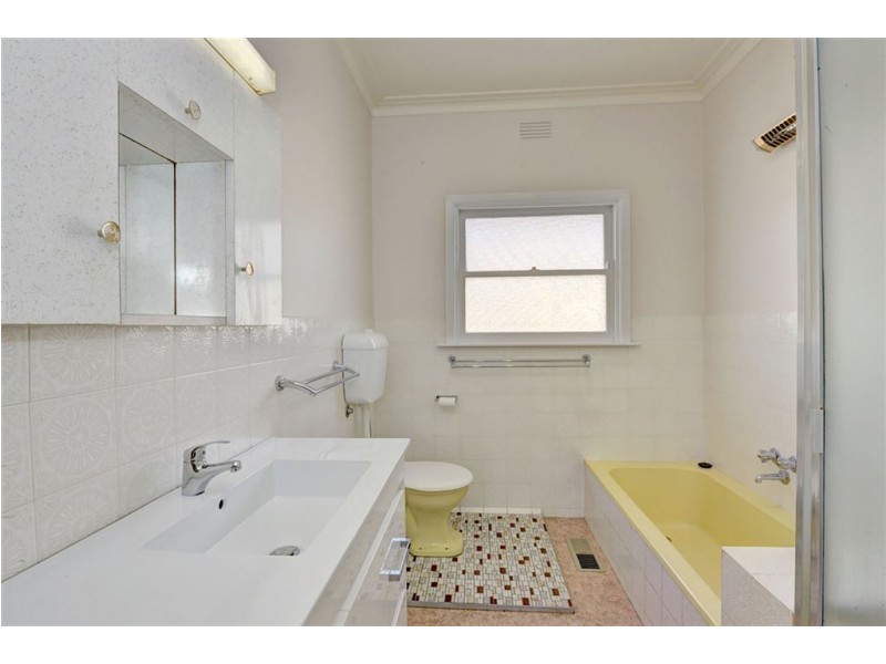 8 Cardigan Avenue, Alfredton VIC 3350