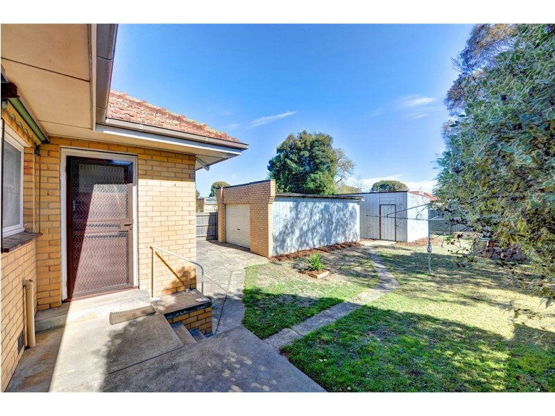 8 Cardigan Avenue, Alfredton VIC 3350
