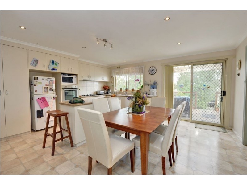 811 Urquhart Street, Newington VIC 3350