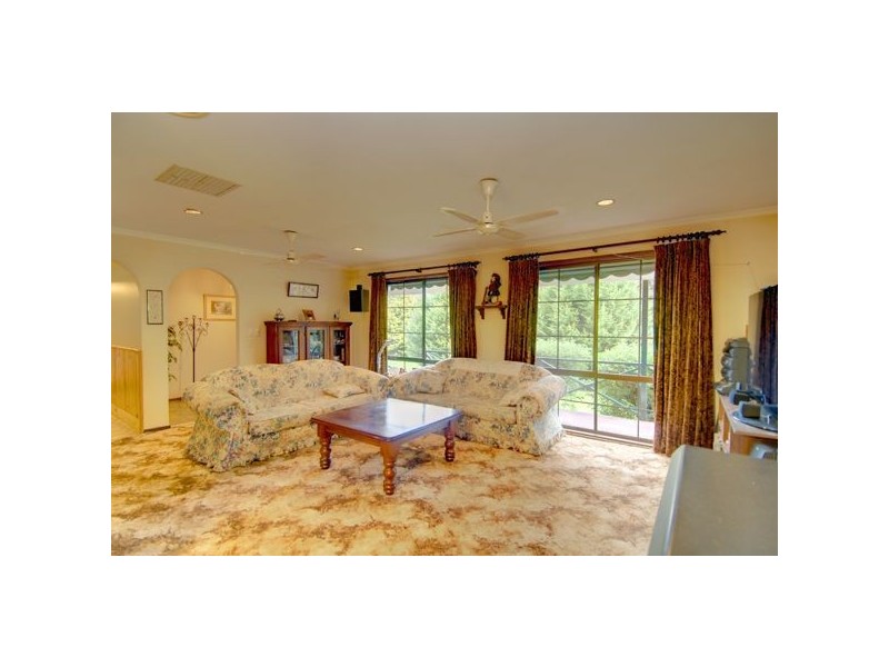 10 Lantana Road, Enfield VIC 3352