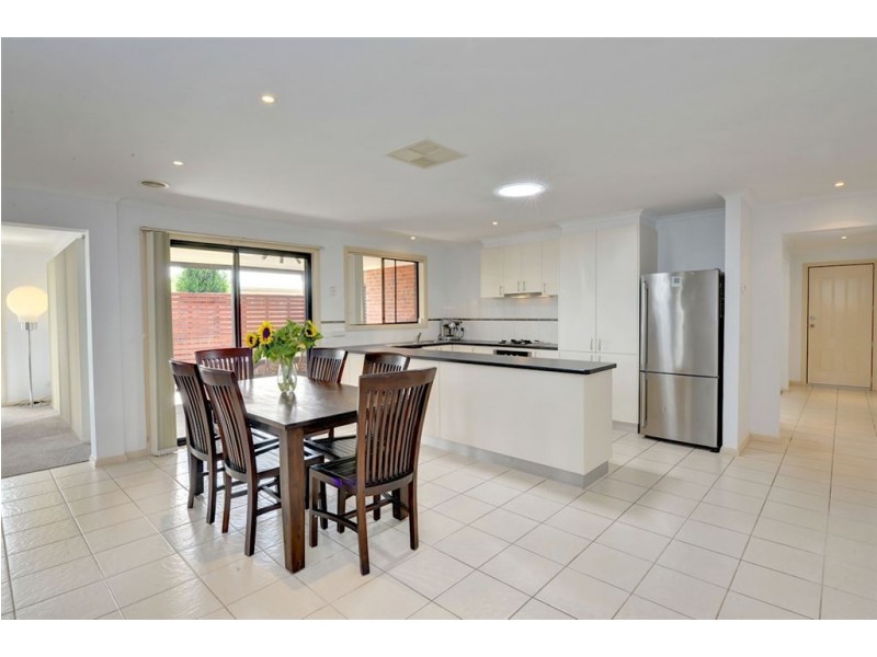 6 Hanwood Close, Delacombe VIC 3356