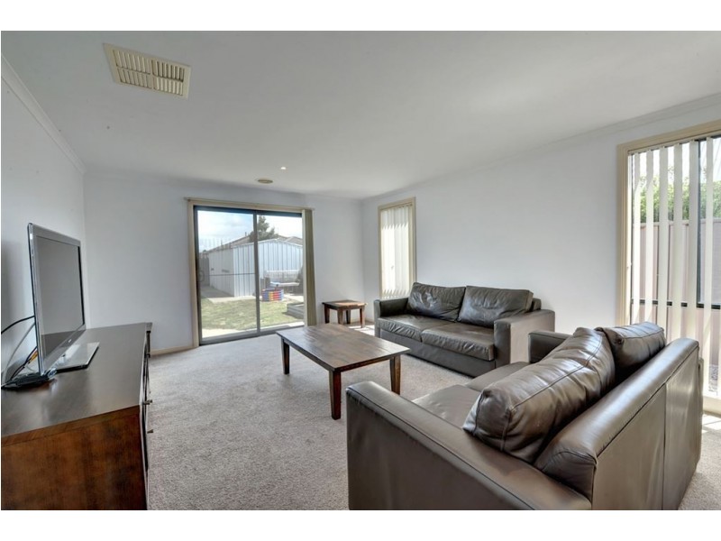 6 Hanwood Close, Delacombe VIC 3356