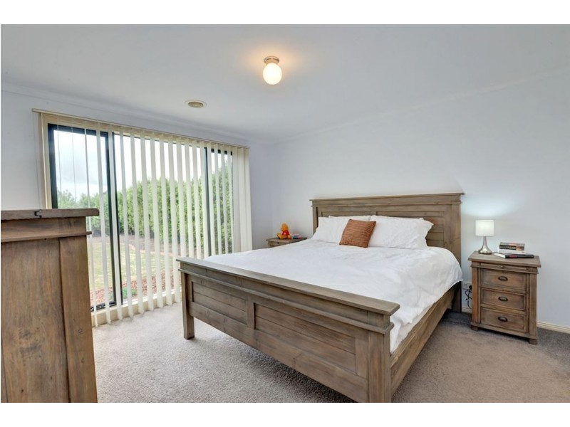 6 Hanwood Close, Delacombe VIC 3356