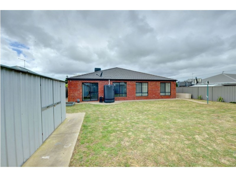 6 Hanwood Close, Delacombe VIC 3356