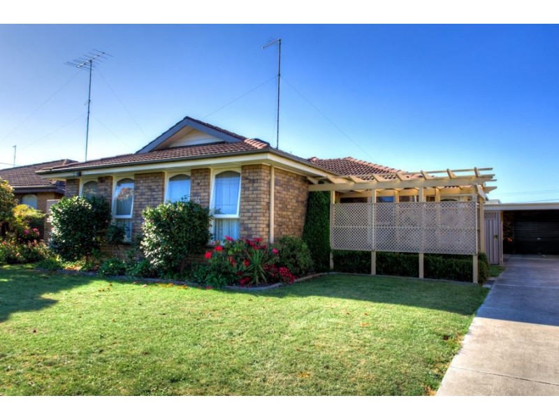 16 John Street, Wendouree VIC 3355