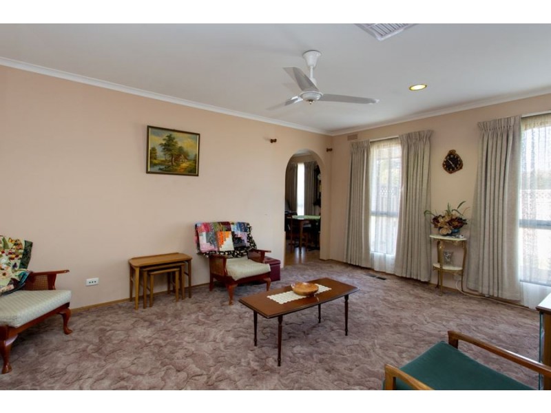 16 John Street, Wendouree VIC 3355