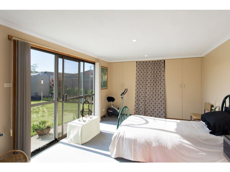 16 John Street, Wendouree VIC 3355