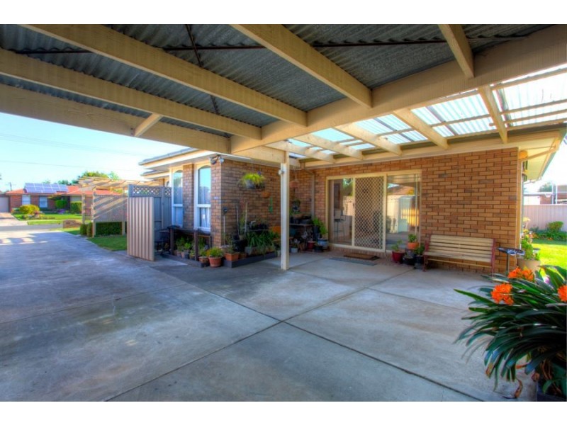 16 John Street, Wendouree VIC 3355