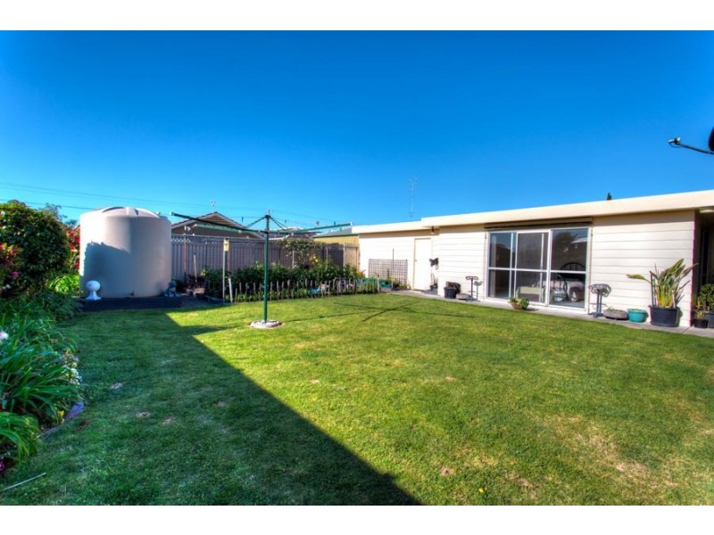 16 John Street, Wendouree VIC 3355