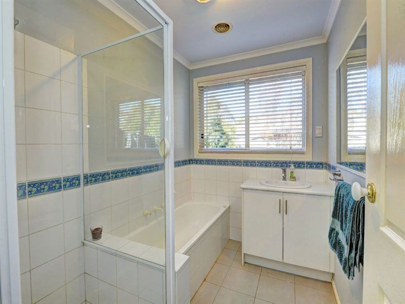 3 Zofia Pl, Alfredton VIC 3350