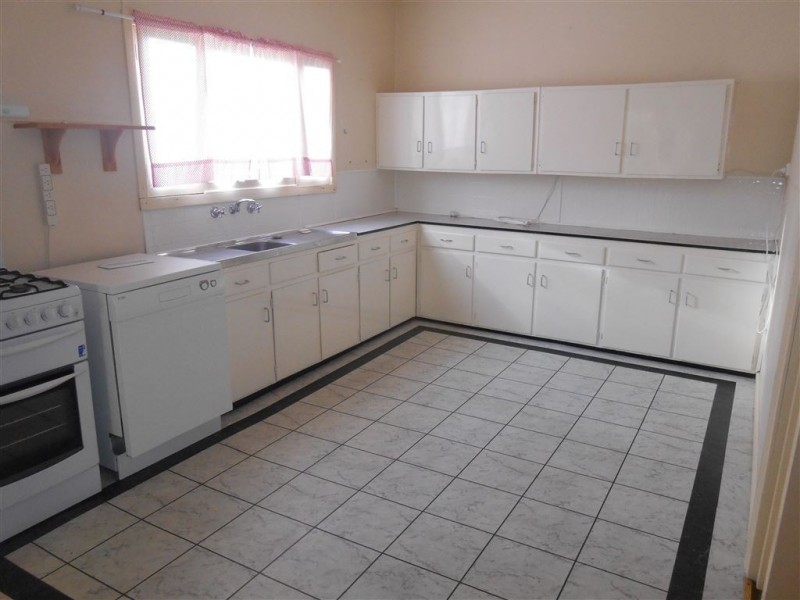 110 Lyons St Nth, Ballarat Central VIC 3350