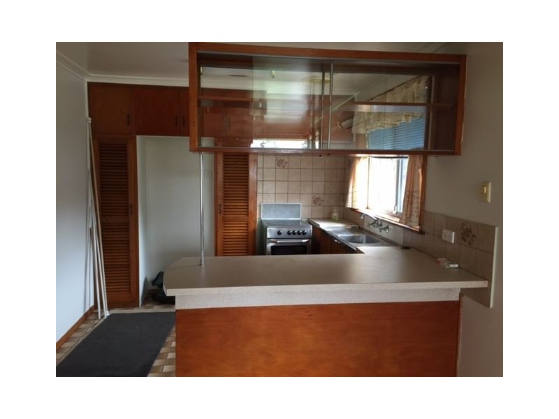 17 Gladstone Street, Sebastopol VIC 3356